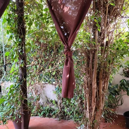 Casa Baja Preciosa Con Jardin Privado En Primera Linea Naturista! *