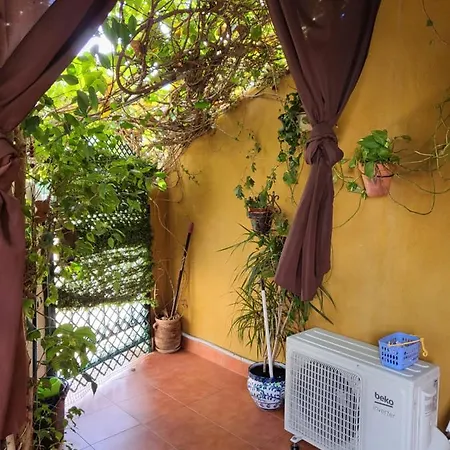 Casa Baja Preciosa Con Jardin Privado En Primera Linea Naturista! *
