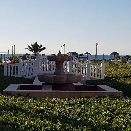 Casa Baja Preciosa Con Jardin Privado En Primera Linea Naturista! *
