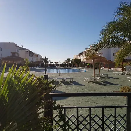 Casa Baja Preciosa Con Jardin Privado En Primera Linea Naturista!
